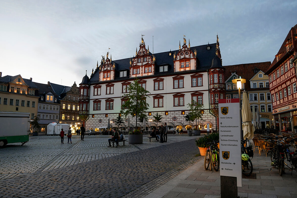 Mitten in Oberfranken - der historische Coburger Marktplatz